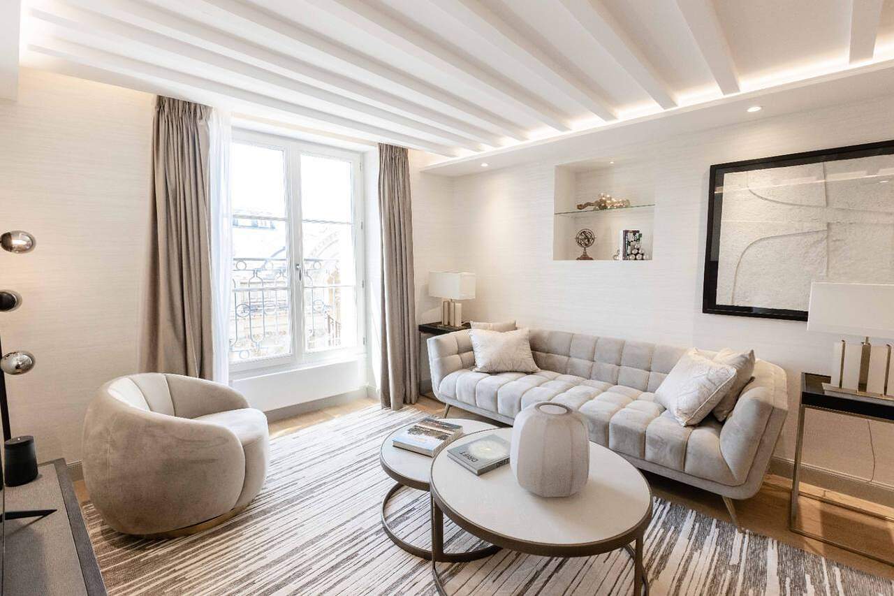 Honore Lux