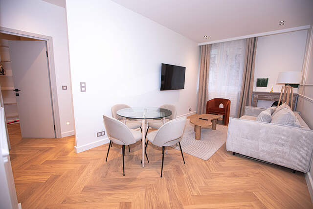 Rue Quentin-Bauchart 3