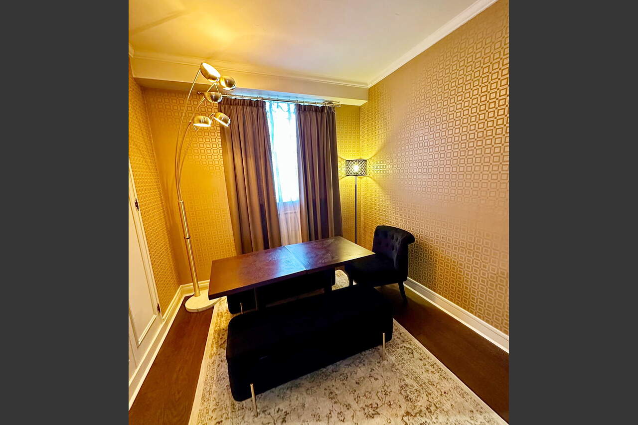 Office/guest room 