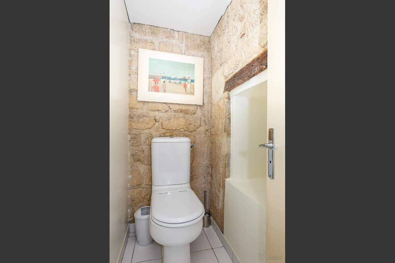Toilet 1